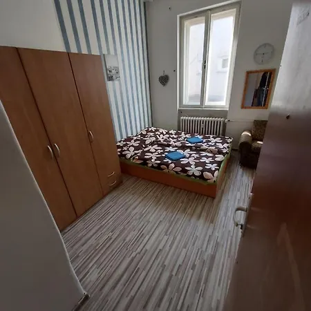 Easy Backpacker Old Town Apartment *